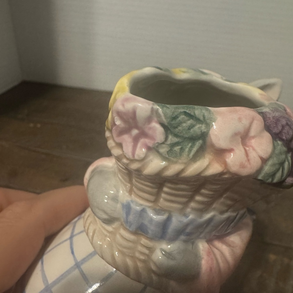 Vintage Fitz and Floyd Bunny Figurine - Picture 6 of 11